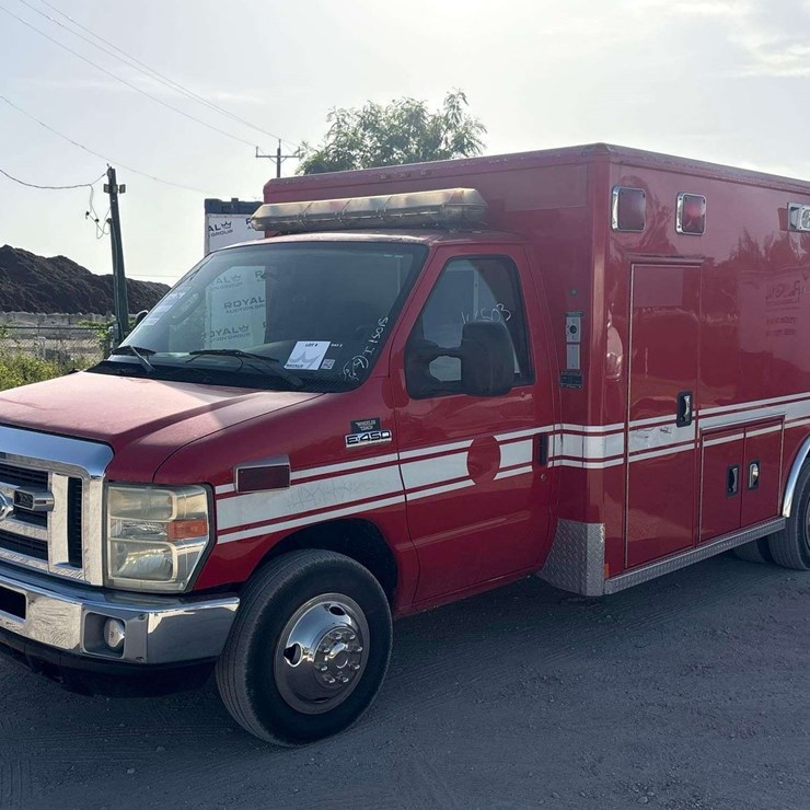 2008 FORD E450
