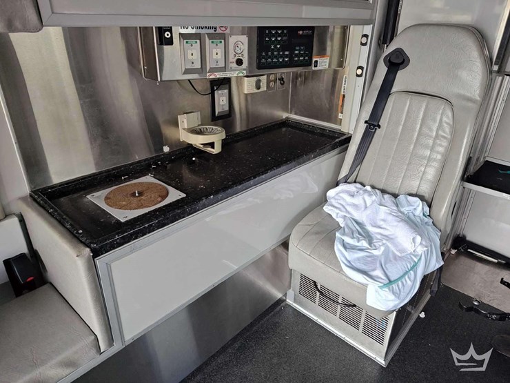 2011-international-durastar-4300-image-67