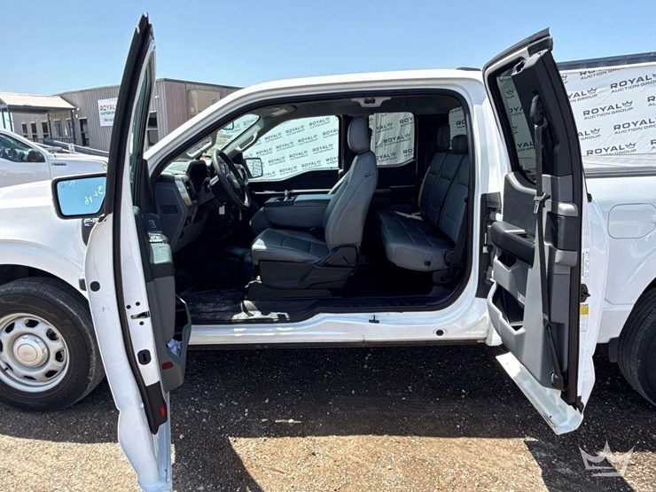 2021-ford-f150-image-16