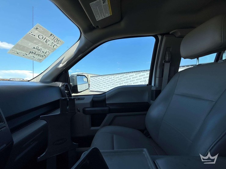 2019-ford-f150-image-18