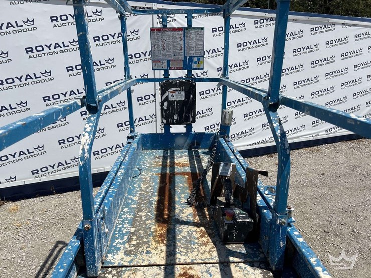 genie-scissor-lift-image-16