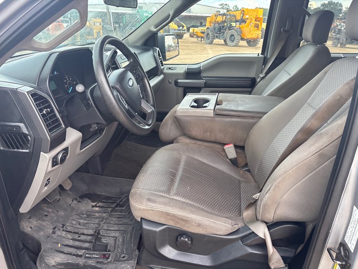 2020-ford-f150-image-6