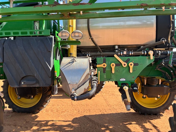 john-deere-r4030-image-9