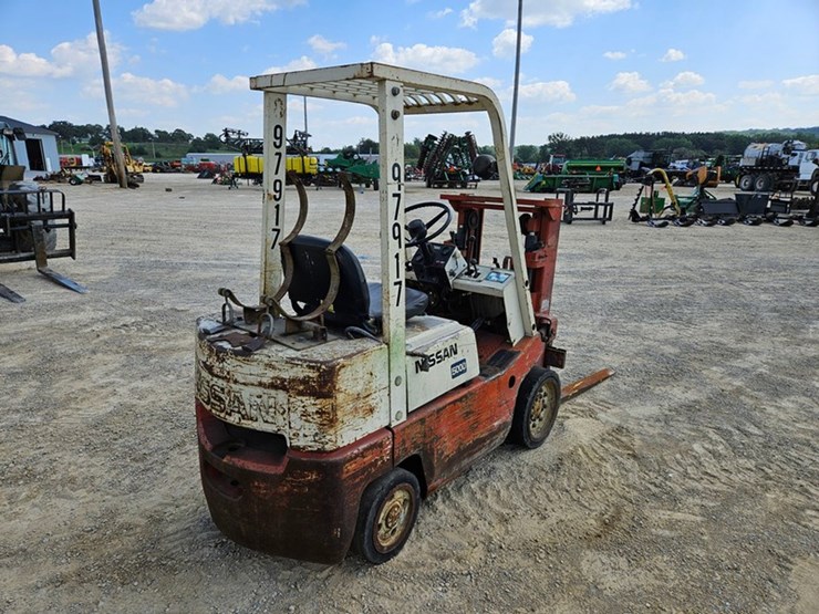 #38-•-nissan-5000-single-stage-fork-lift-image-5