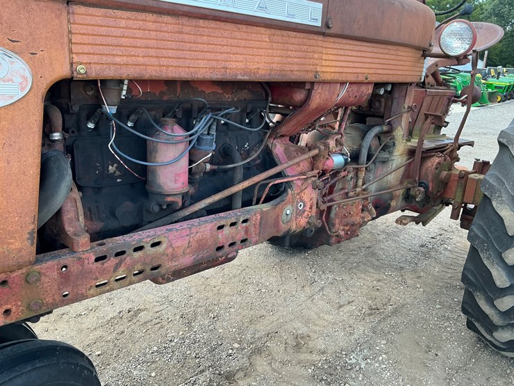 1958-case-ih-farmall-60-image-11