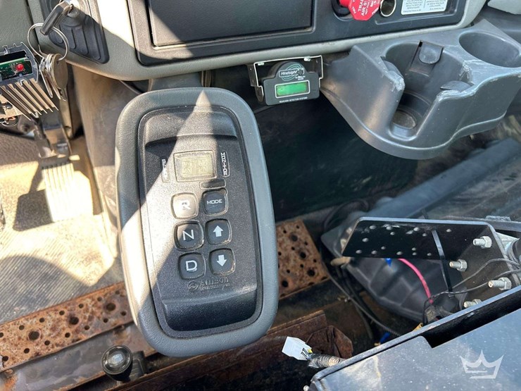 2014-international-durastar-4300-image-17