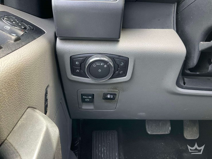 2017-ford-f150-image-17