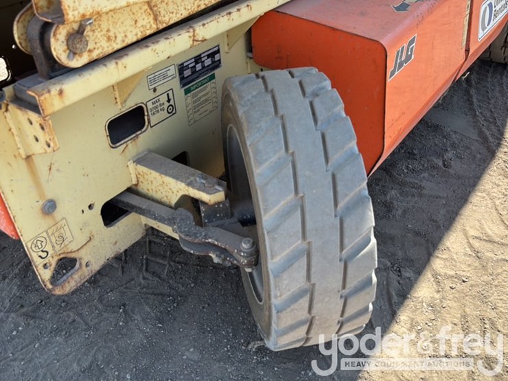 2017-jlg-4069le-image-9