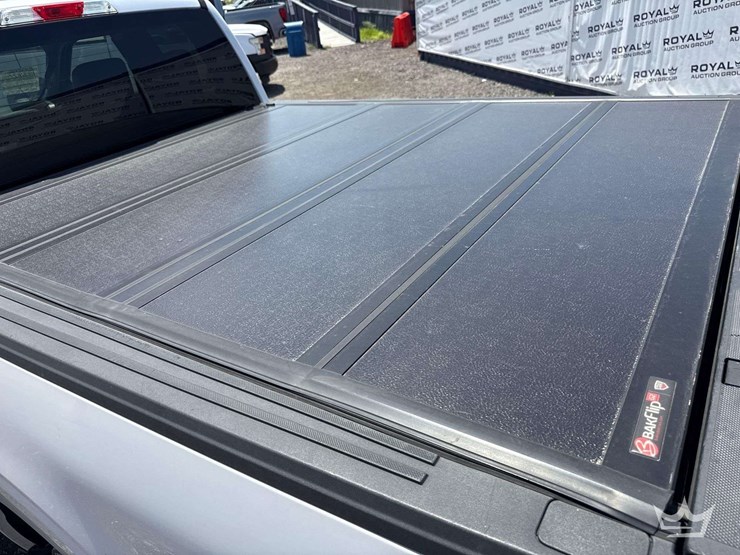 2021-ford-f150-image-15