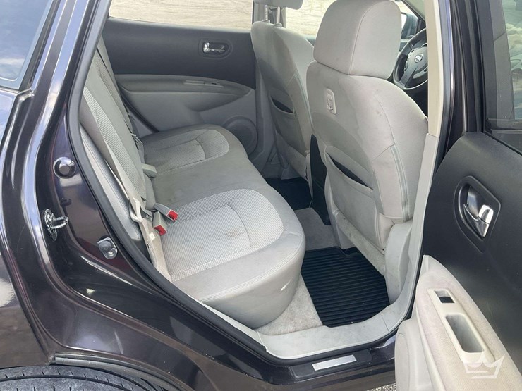 2012-nissan-rogue-image-22