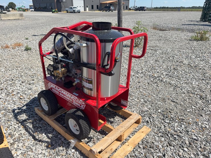 #1-•-unused-magnum-4000-series-hot-water-pressure-washer-262670-inv#53776-image-4
