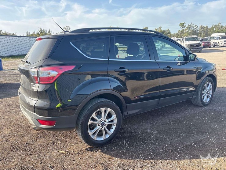 2017-ford-escape-image-3