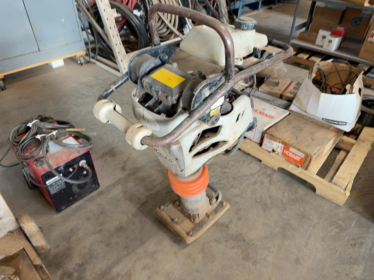 mikasa-rammer-compactor-image-1