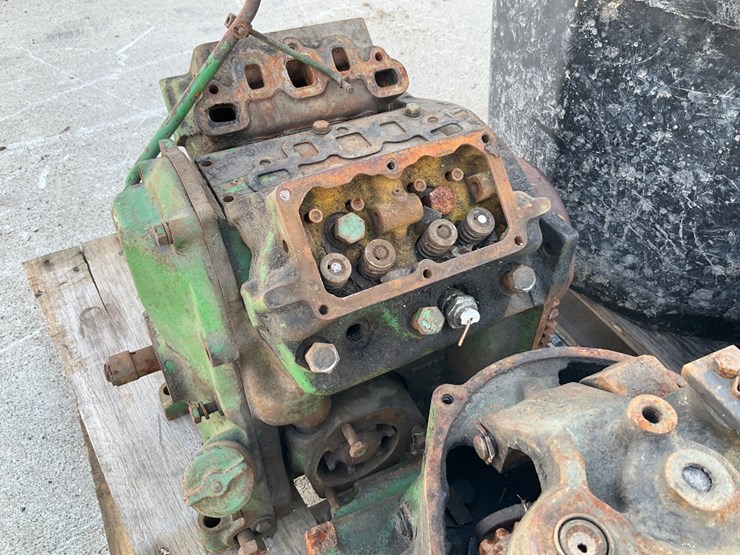 #5070-•-pony-motor-with-misc-parts.-image-17