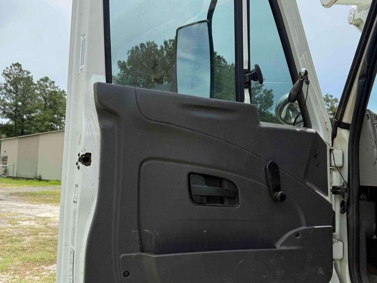 2009-international-durastar-4400-image-51