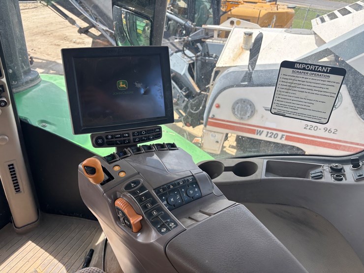 2019-john-deere-9570r-image-45