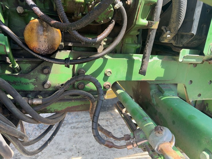 1992-john-deere-1070-image-24