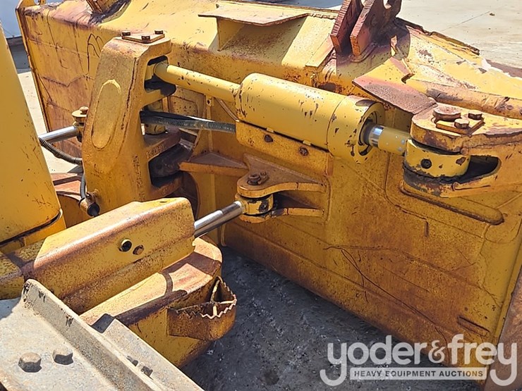 2007-caterpillar-d6n-xl-image-24