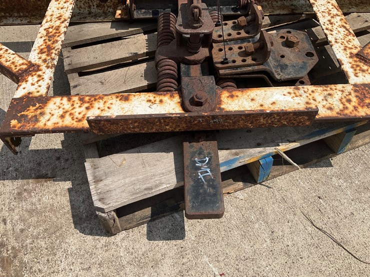 #5056-•-lincoln-10-ton-floor-jack-&-dmi-spring-loaded-pickup-bumper-image-18