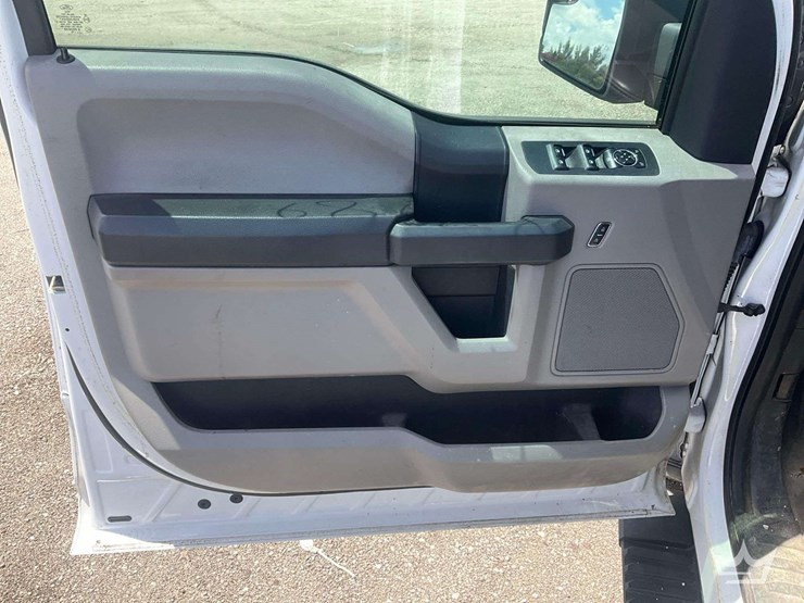 2016-ford-f150-image-11