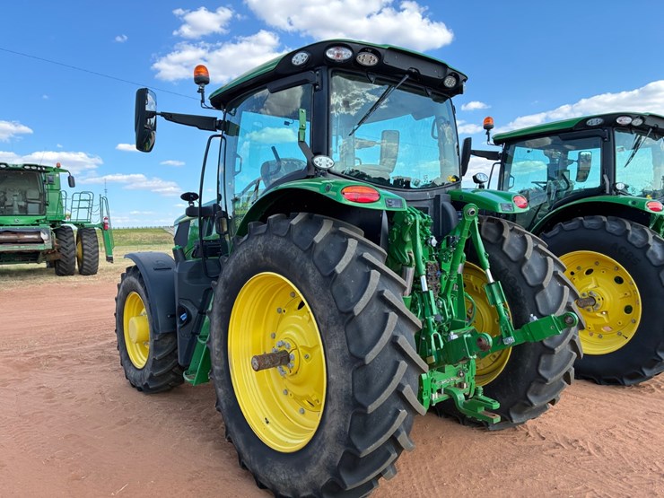 #207611-•-john-deere-6r155-tractor-image-4