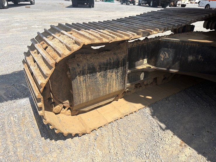 caterpillar-336gc-image-14