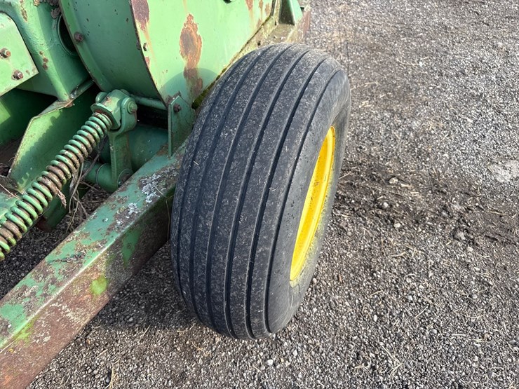 john-deere-3800-image-9