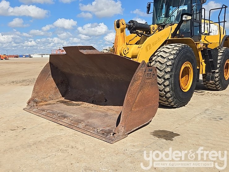 2015-caterpillar-966m-image-19