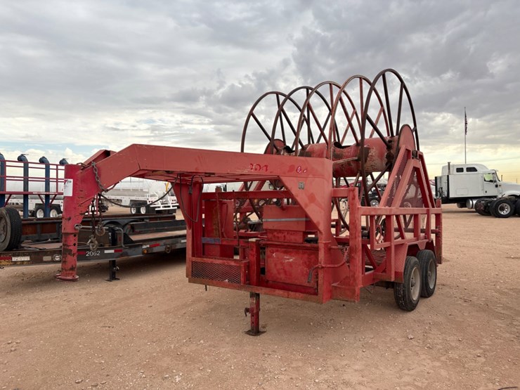 2014-layflat-t/a-gooseneck-reel-trailer-image-2