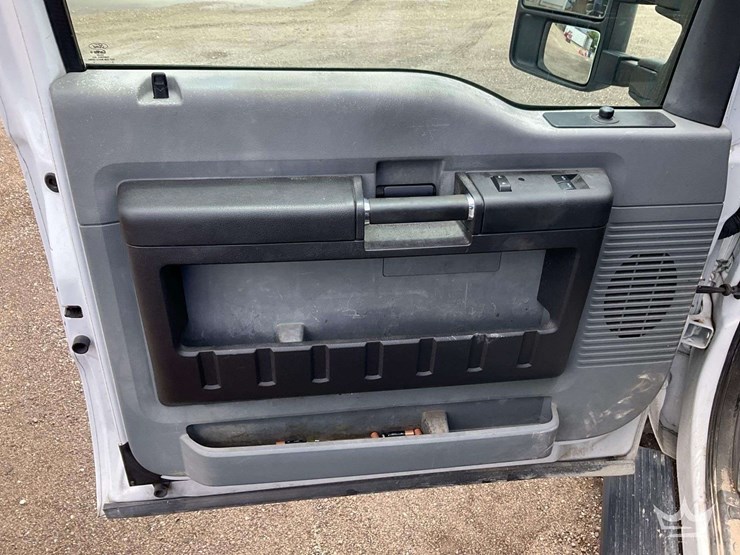 2016-ford-f350-image-11