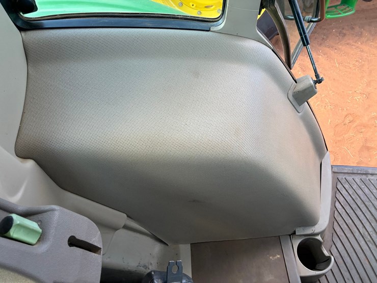 2010-john-deere-6430-image-19