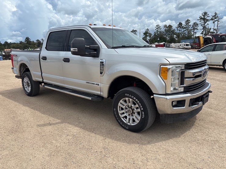 2017-ford-f250-image-2