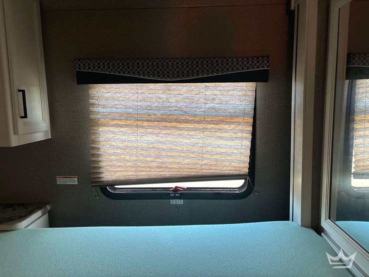 2020-ford-f53-thor-ace-32.3-33.5ft-class-a-motorhome-image-58