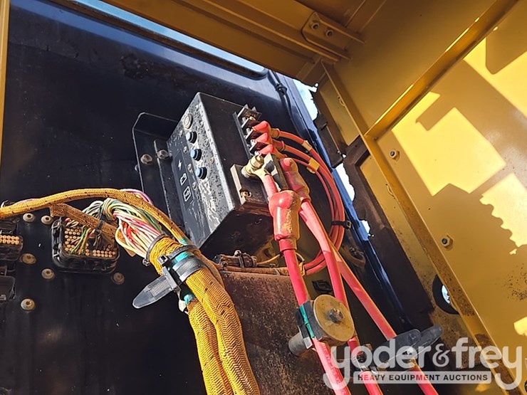 caterpillar-336fl-image-32