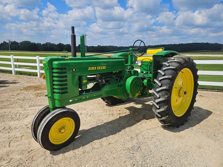 john-deere-b-image-1