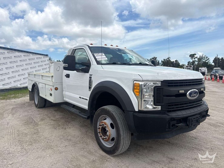 2017-ford-f550-image-2
