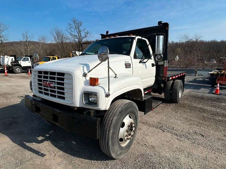 2001-gmc-7500-image-1