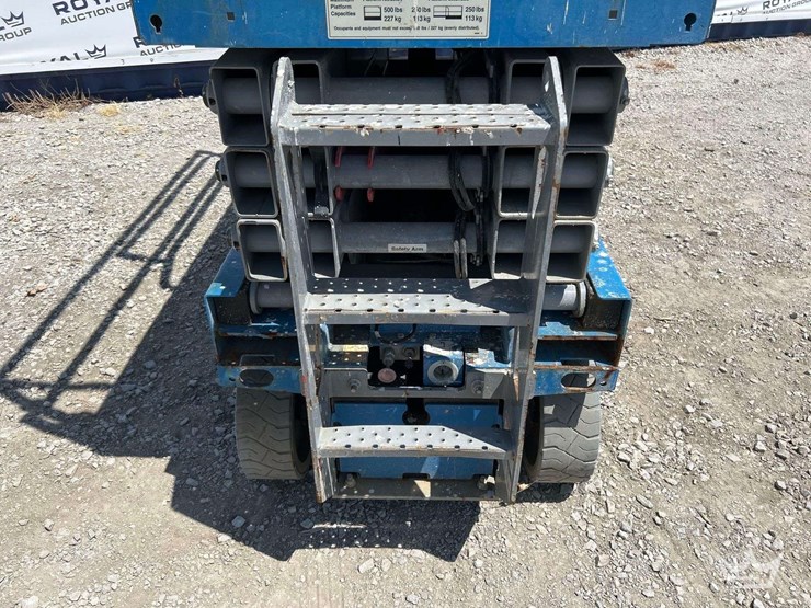 genie-scissor-lift-image-14