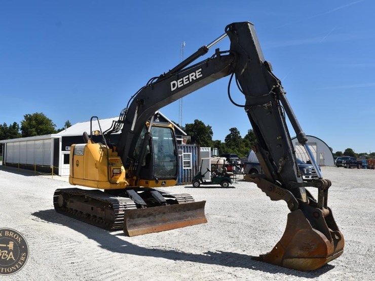 2014-deere-135g-image-19
