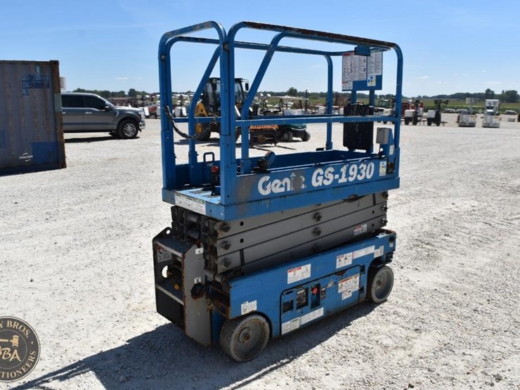 2017-genie-gs1930-image-10