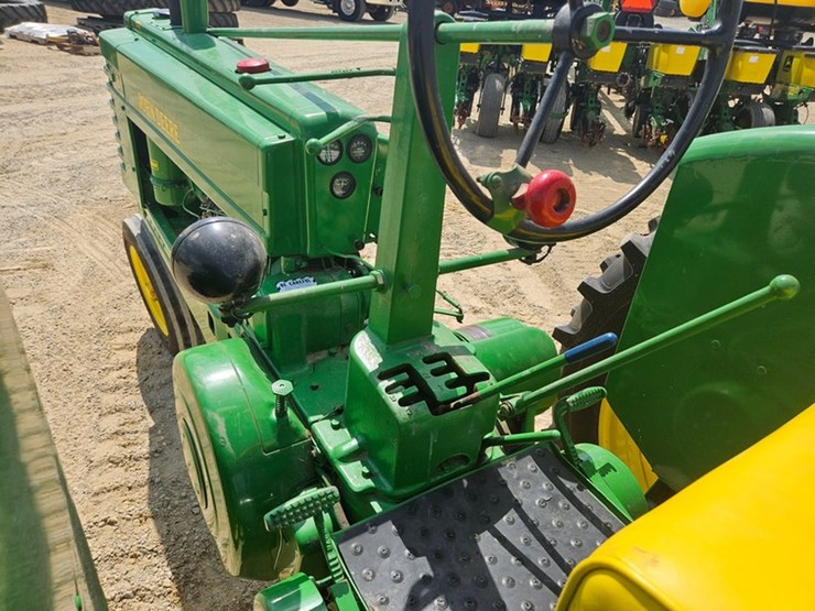 john-deere-b-image-40