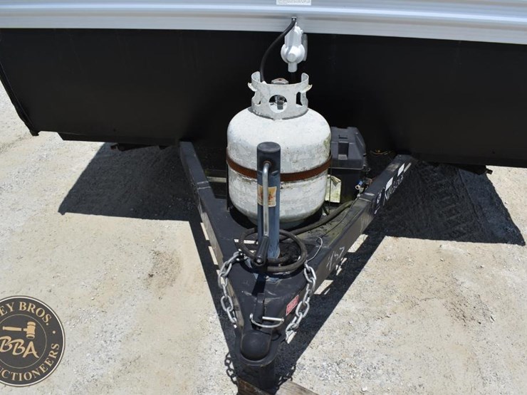 2019-keystone-rv-co-springdale-2200bh-46282-image-9