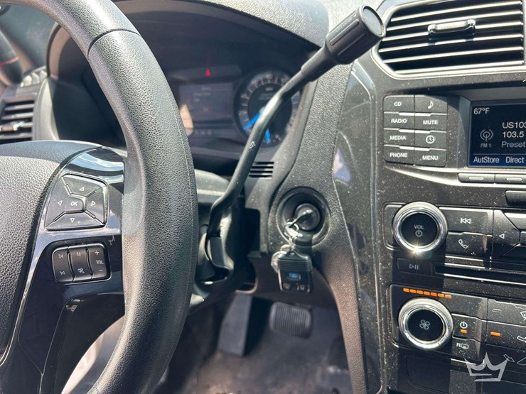 2018-ford-explorer-image-13