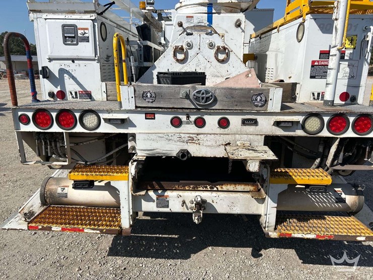 2014-international-durastar-4300-image-26