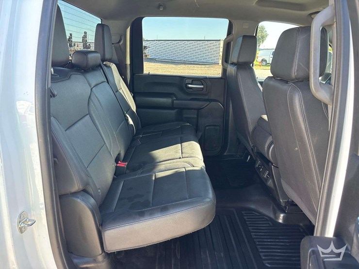 2024-chevrolet-silverado-2500-image-24