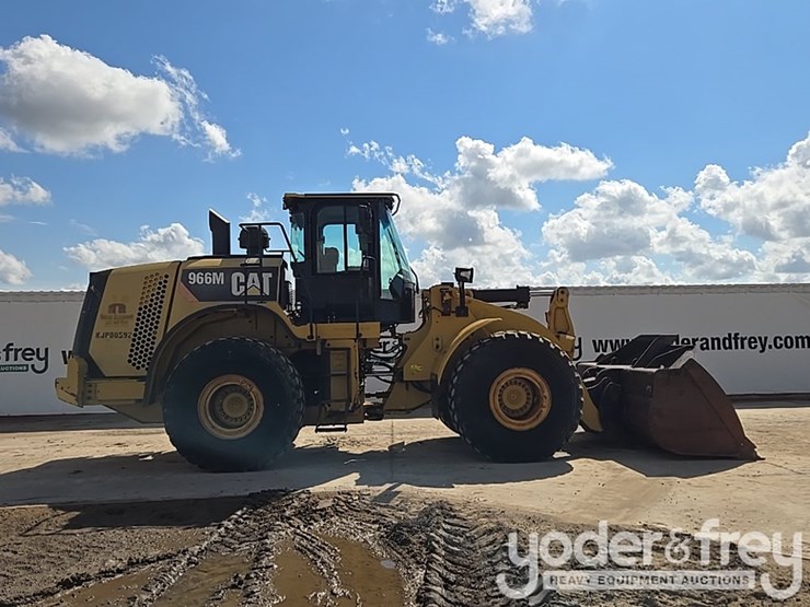 2015-caterpillar-966m-image-10