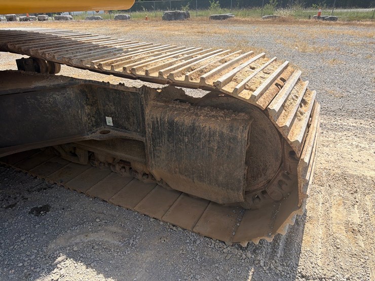 caterpillar-336gc-image-13