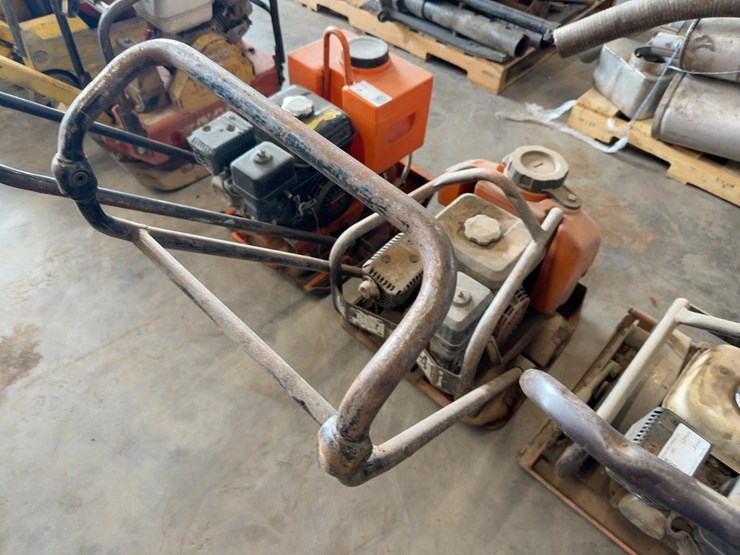 mikasa-plate-compactor-image-4