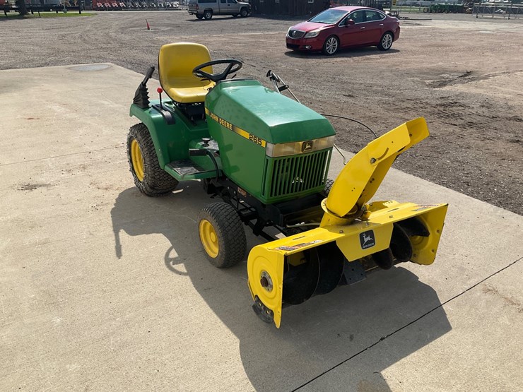 john-deere-265-image-5