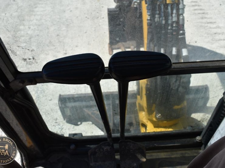 2019-caterpillar-303e-cr-image-39